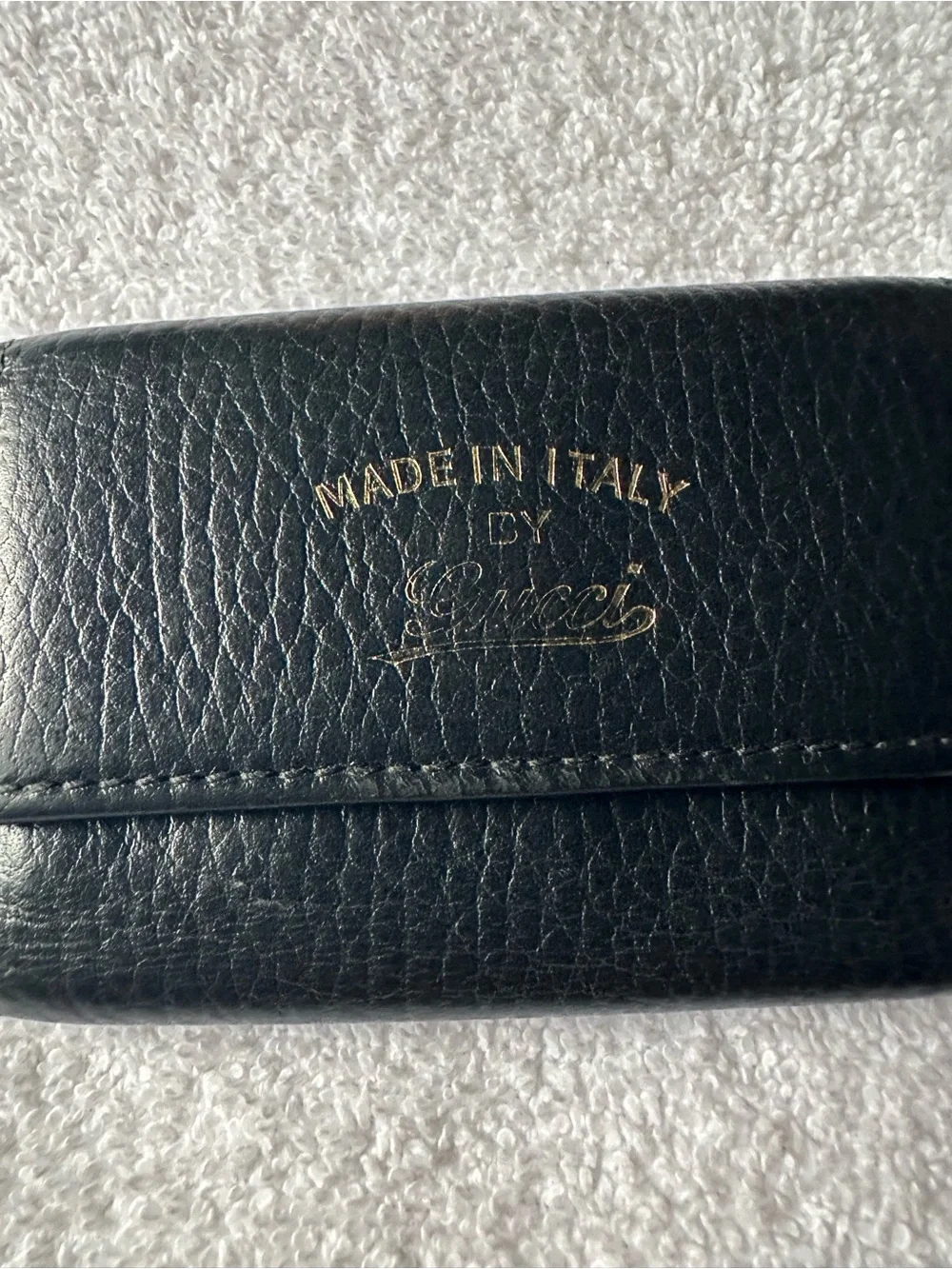 Authentic Gucci Black Grain Leather 6-Key Case Gold Hardware